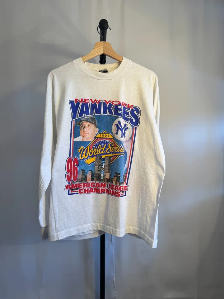 Camiseta De Colección 1996 New York Yankees Serie Mundial Mediana Torres Gemelas Foto 1 de 3
