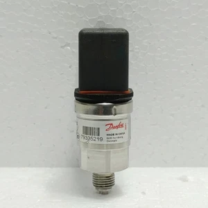 Danfoss MBS 3000 Pressure Sensor 060G1103 4-20mA 10-30V DC New - Picture 1 of 6
