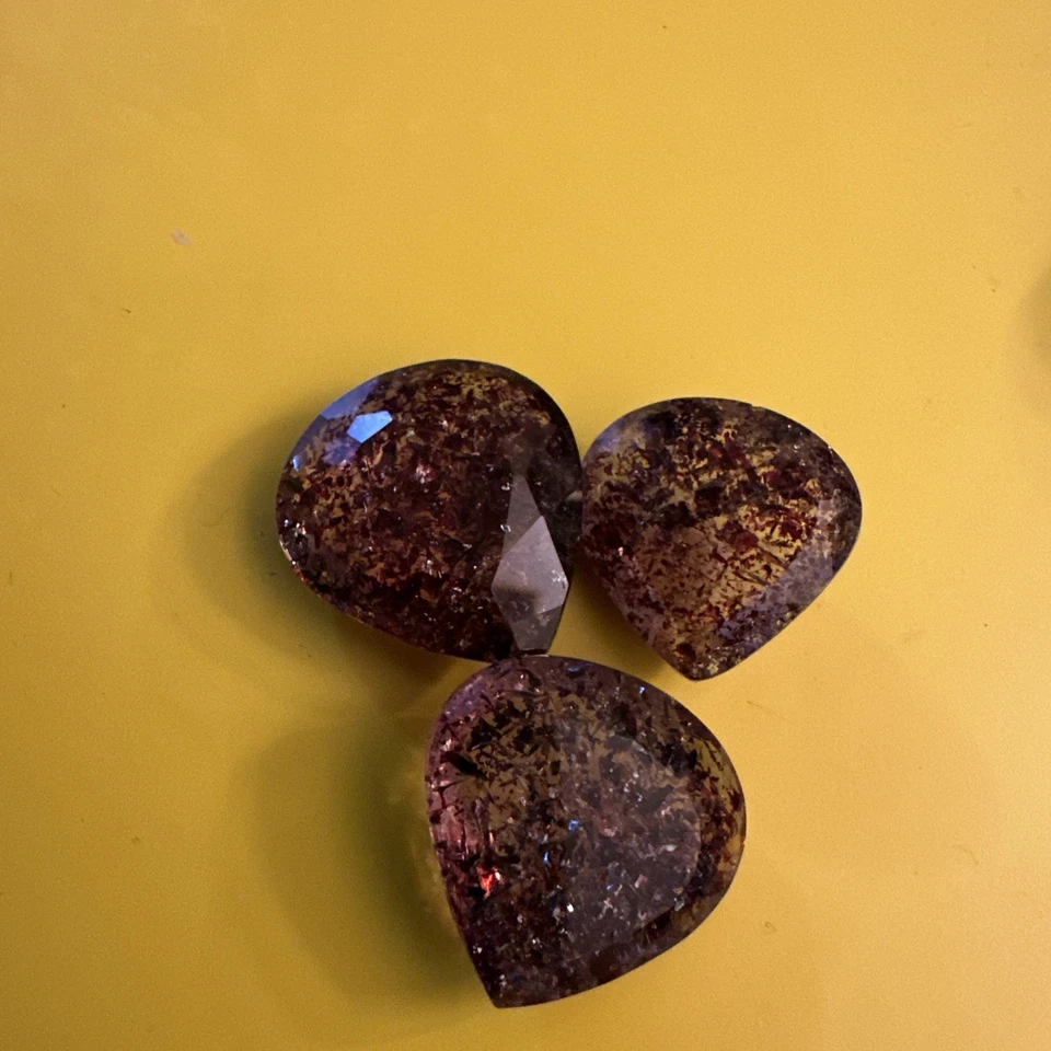 Cuarzo fresa facetado raro 93,41 quilates Foto 1 de 4