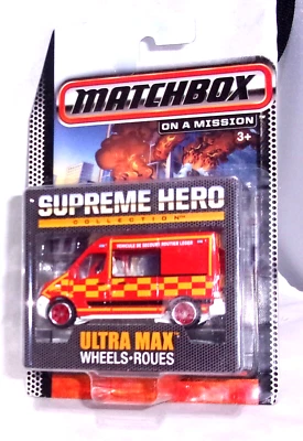 KKar Matchbox - 2015 Supreme Hero - Renault Master Ambulance - Red - Image 1 of 4