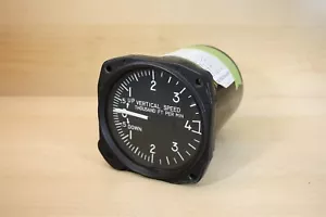 United Instruments 7040 Vertical Speed Indicator (Code: C.28) - Bild 1 von 5