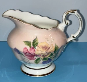 Vintage Paragon By Appointment Fine Bone China Creamer Floral &Gold Trim PO - Picture 1 of 11