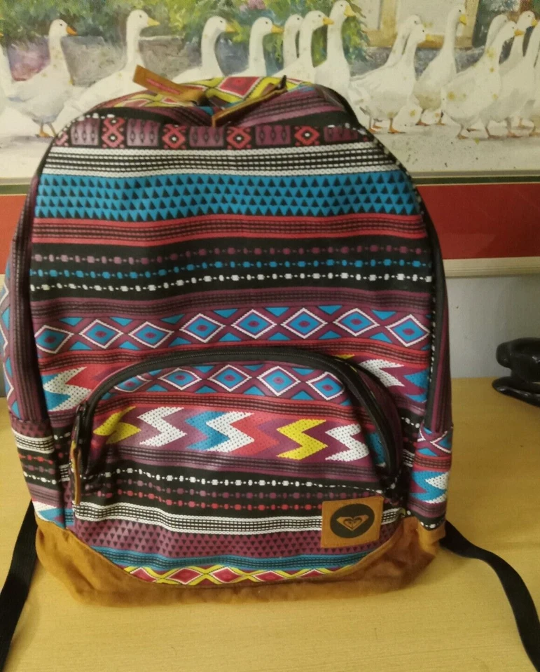 Mochila Roxy Nativa Estampado Azteca Tamaño Completo Imitación Gamuza Detalle Bolsillos Cremalleras Foto 1 de 4