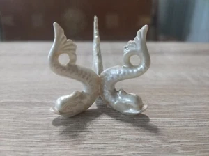 Vintage 1960s white plastic dolphin display stand for egg or sphere - Picture 1 of 6