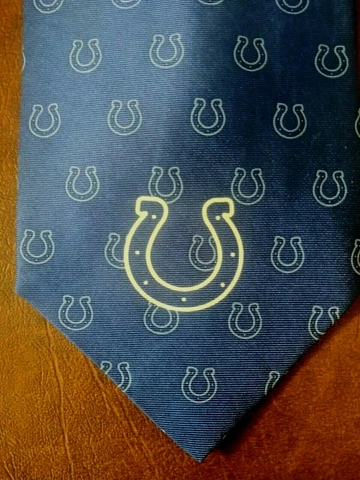 NEW Indianapolis COLTS 100% SILK Necktie Licensed NFL Football Tie Cover
