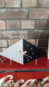 Vitra Diamond Shape Clock – Vintage Gray Black Design – Tested – US DUTY INCL - Picture 1 of 8