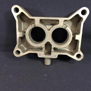 NOS FORD D2OZ-9A589-A 72 MUSTANG TORINO MAVERICK 302 CARBURETOR SPACER PLATE - Foto 1 di 2