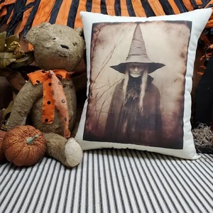 PRIMITIVA ALMOHADA FOTOGRÁFICA DE BRUJA WICCA DE ESTILO GÓTICO DE VAPOR DE COLECCIÓN STEAM PUNK - Imagen 1 de 11