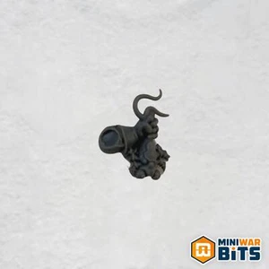 Thunder Valley Greenskins Goblin Bruiser Hand with Insect Bit - Black Orc - Picture 1 of 1