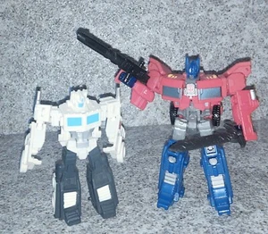 Transformers Thrilling 30 OPTIMUS PRIME & ULTRA MAG lot 30th Anniversary legend - Picture 1 of 6