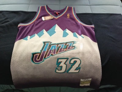 Mitchell & Ness UTAH JAZZ 1996 KARL MALONE 🏔 GOLD NBA LOGO 🏔 SWINGMAN JERSEY  - Image 1 of 3