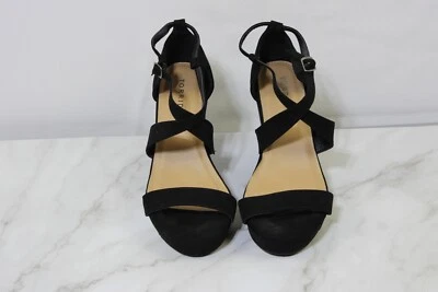 Sandalia Torrid Negra Imitación Gamuza Cuña Talla 10W Correa Ancha Tobillo Foto 1 de 4