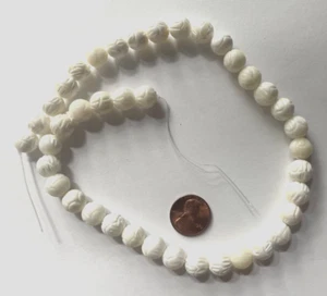 VERY PRETTY CARVED WHITE TRIDACNA BEAD 10MM 16 INCH STRAND WHOLESALE PRICE!!! - Picture 1 of 4