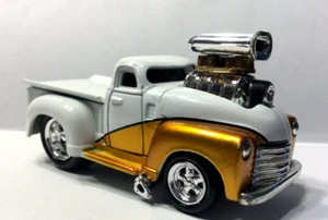 THE ORIGINAL MUSCLE MACHINES 1953 CHEVY PICKUP 1/64 53 CHEVY NON RUBBER TIRE - Picture 1 of 3