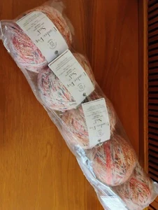 New Lot of 5 Skeins Universal Bamboo Pop Yarn, 3.5 oz, 492 yds, #407 Muscadine - Picture 1 of 4