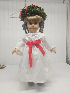 Muñeca coleccionista American Girl Kirsten’s Surprise Holiday 2024 - Imagen 1 de 10