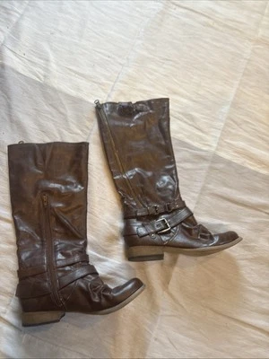 Botas de cuero marrón Carlos Santana talla 8,5 pulgadas Foto 1 de 4