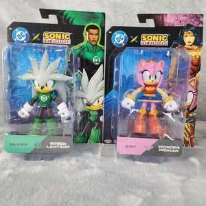 LOTE DE FIGURAS JAKKS DC SONIC EL ERIZO LINTERNA VERDE PLATA AMY MUJER MARAVILLA - Imagen 1 de 5