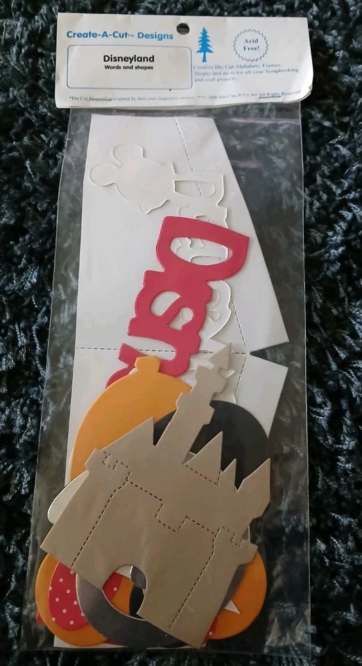 Disneyland Palabras y Formas Create A Cut Designs Álbum de Recortes Troquelados De Colección Año 2000 Foto 1 de 2