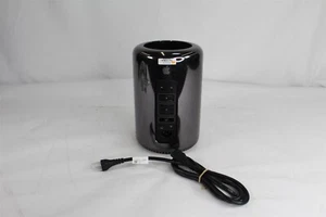 Apple Mac Pro 2013 A1481 Xeon E5 8-Core 64GB RAM 1TB SSD Dual AMD FirePro D700 - Afbeelding 1 van 9