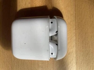 Apple Airpods 2Nd Generation - Picture 1 of 8