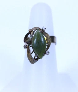 Beautiful 8K Yellow Gold Marquise Cut Nephrite (Jade) Ring Size 6- 13748 - Picture 1 of 9
