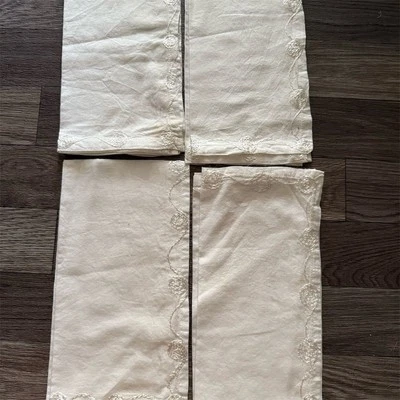 Set 4 tovaglioli lino bianco vintage bordo pizzo elegante arredo pranzo MCM ottimi - Immagine 1 di 4