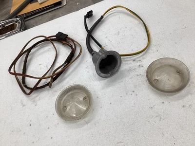 Mopar 1961-62 Dodge Dart pioneer Front Turn Signal Lens CLEAR phoenix seneca - Image 1 of 4