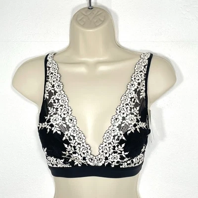 NWT Wacoal Women's 38 Embrace Lace Soft Cup Wireless Bra 852191 Black - Image 1 of 4