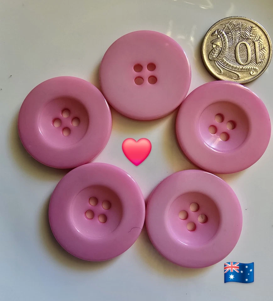 10pcs 30mm Pink Round Resin 4 Hole Buttons - Image 1 of 1