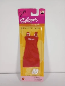 Muñeca Barbie Skipper Teen Scene Fashions 2000 vestido rojo Mattel 68028-82 sellado - Imagen 1 de 8