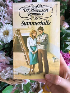 Summerhills a D. E. Stevenson Romance 1978 Book Two in the Ayrton Family Series - Bild 1 von 4
