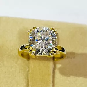 5CT Blanco Tratados Diamante Corte Almohada Anillo En Oro Amarillo Chapado VVS1 - Imagen 1 de 7