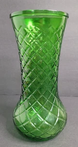 Vintage Emerald Green Hoosier Glass Vase Diamond Cut Pattern 4087 - Picture 1 of 5