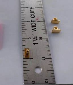 8 VINTAGE SHANK BUTTONS 1/2 inch BRUSHED GOLD BAR METALLIZED PLASTIC BL64 - Picture 1 of 2