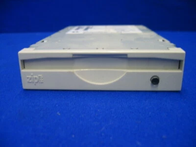 Vintage Iomega Z100ATAPI ZIP Internal Zip 100 Drive P/N:03064D00 Beige Bezel - Image 1 of 3