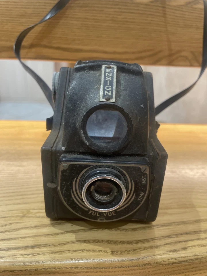 Vintage Ensign Ful-Vue Camera  * Untested - Image 1 of 4