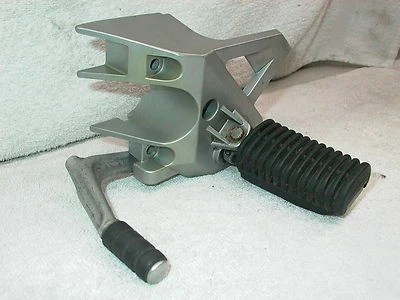 Alavanca de câmbio BMW R1100RS pé esquerdo PEG PLATE câmbio R850R R1100 R1100RSL cabeça de óleo - Imagem 1 de 4