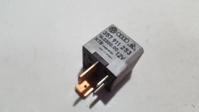Volkswagen Golf 1994 Relay module 357911253, 14030000 #640789-45 - Изображение 1 из 4