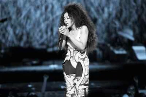 SZA - UN ARTISTA VIBRANTE LLENO DE AUTENTICIDAD Y ALMA - Foto Impresa Brillante 5x7 - Imagen 1 de 1