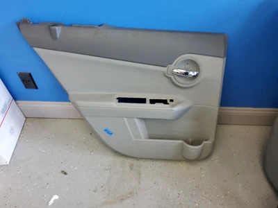 Panel de puerta trasera izquierda para conductor Dodge Avenger 2008-2014 OEM Foto 1 de 2