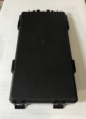 2003-2011 Mercury Grand Marquis Engine Compartment Fuse Relay Box Cover Lid - Image 1 of 4