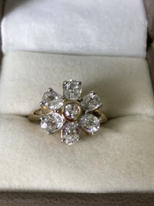 9ct Gold Hallmarked Ice White Zircon Cluster Ring Size n - Picture 1 of 9