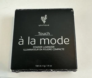 Luminizador en polvo Younique Touch A’LA Mode IRIDISCENTE  - Imagen 1 de 4