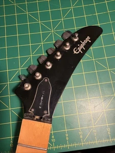 Guitarra Eléctrica Epiphone S-310 NECK Strat Hecha en Corea Arce con Afinadores - Imagen 1 de 23