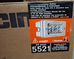 Bticino 5521 custodia protetta da incasso alluminio pressofuso guaina cedevole - Foto 1 di 7