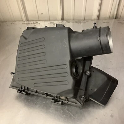 2011-2012 BUICK REGAL Air Cleaner Filter Box 13335600 - Image 1 of 3