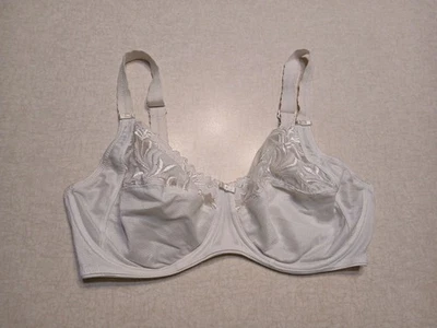 Chantelle Minimizer Bra 36D White Unlined Underwire - Image 1 of 4