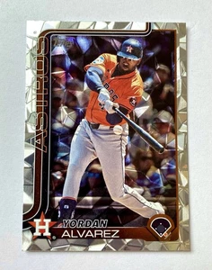 2025 Topps Series 1 Yordan Alvarez Diamante Foil #244 Houston Astros - Picture 1 of 2