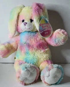 Build a Bear Plüschtier Aquarell Hasenkrawatte Färbung Kaninchen Pastellrosa mehrfarbig 17 Zoll - Bild 1 von 9